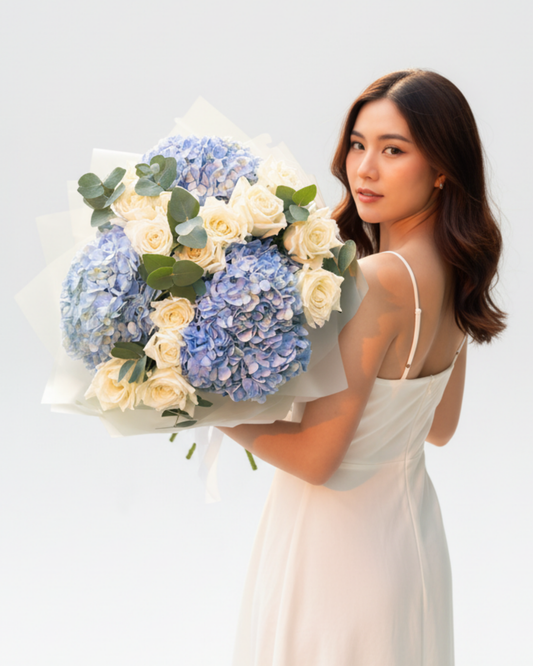 Hydrangea with 15 rose