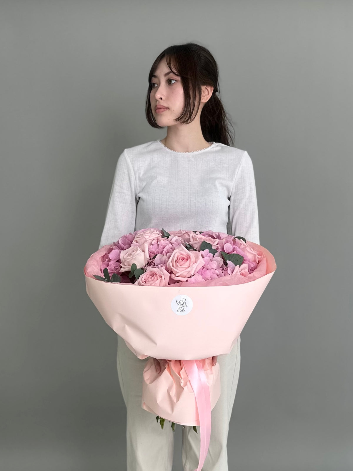 Pink hydrangeas with O'Hara roses