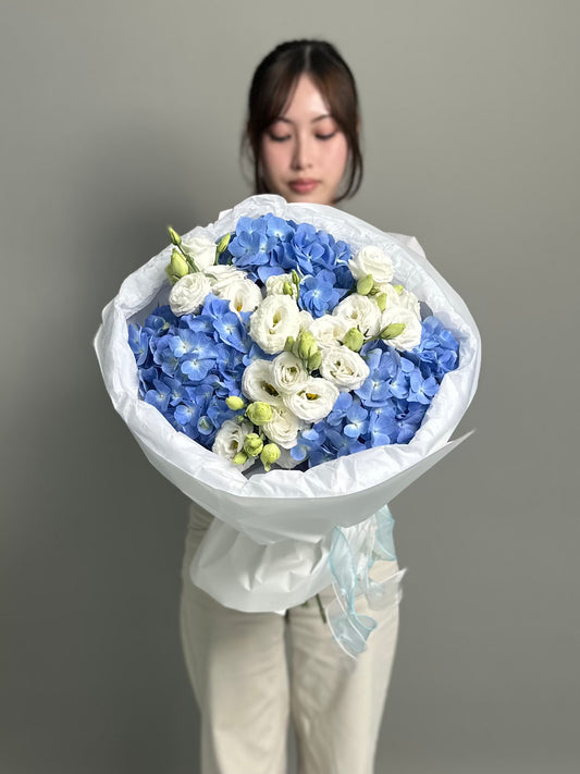 Hydrangeas with eustoma