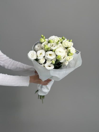 White eustoma