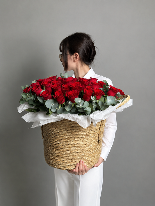 Flowerpot with 39 red rose