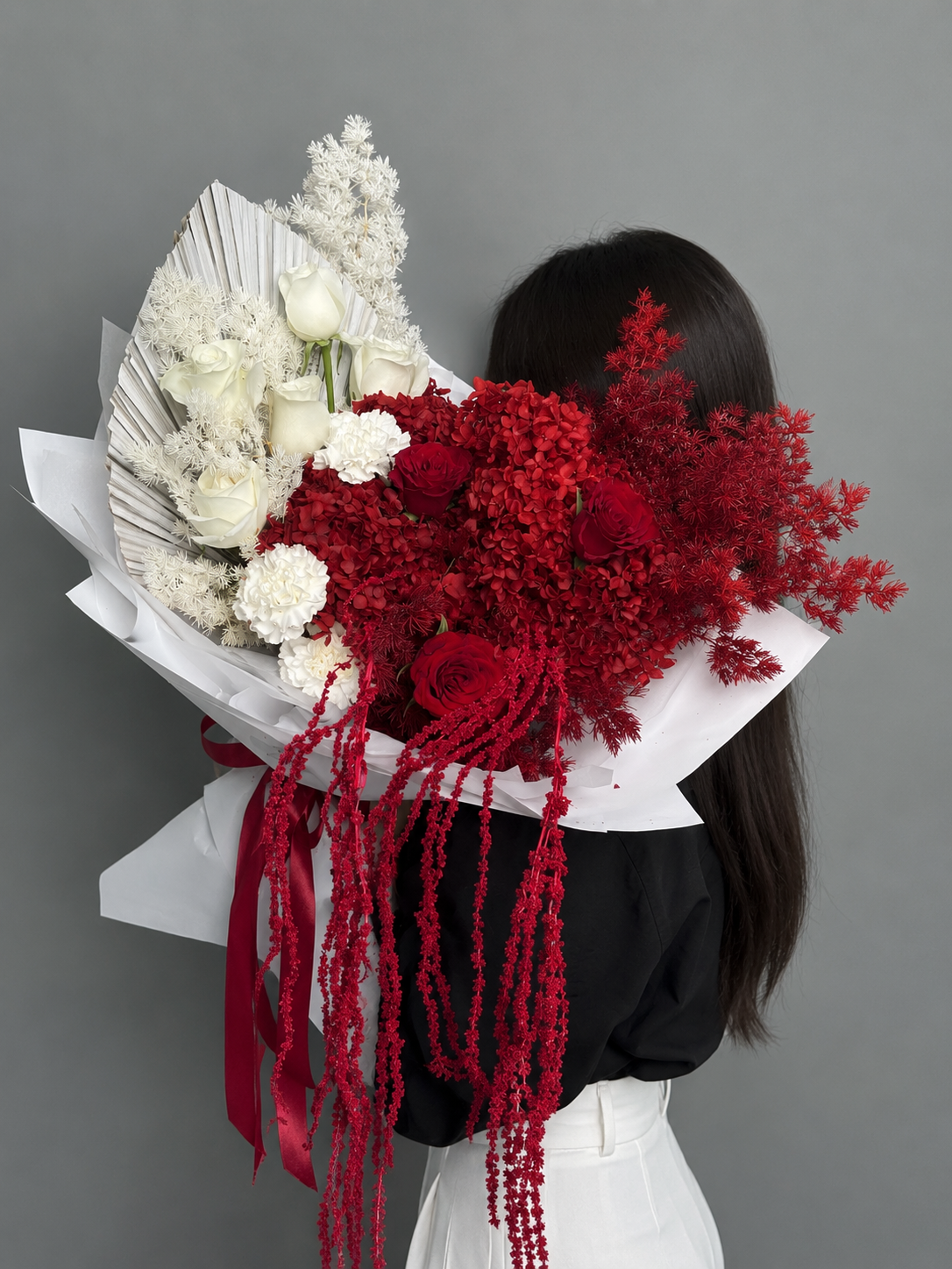 Bouquet with stabilized flowers