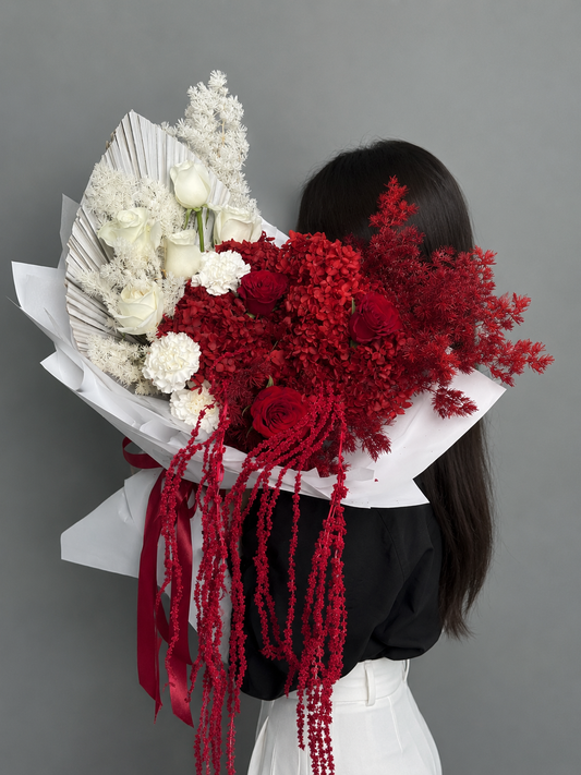 Bouquet with stabilized flowers