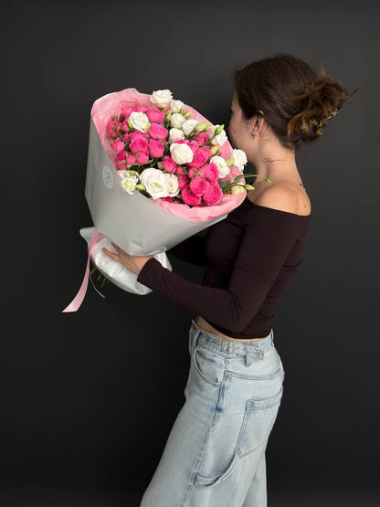 Mix bouquet with bush rose and eustoma. Size S