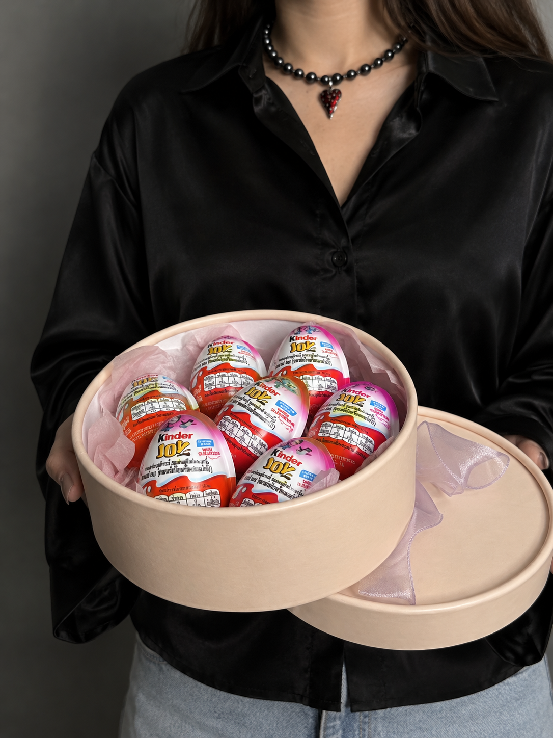 Dopamine Box: 7 Kinder Joy Eggs