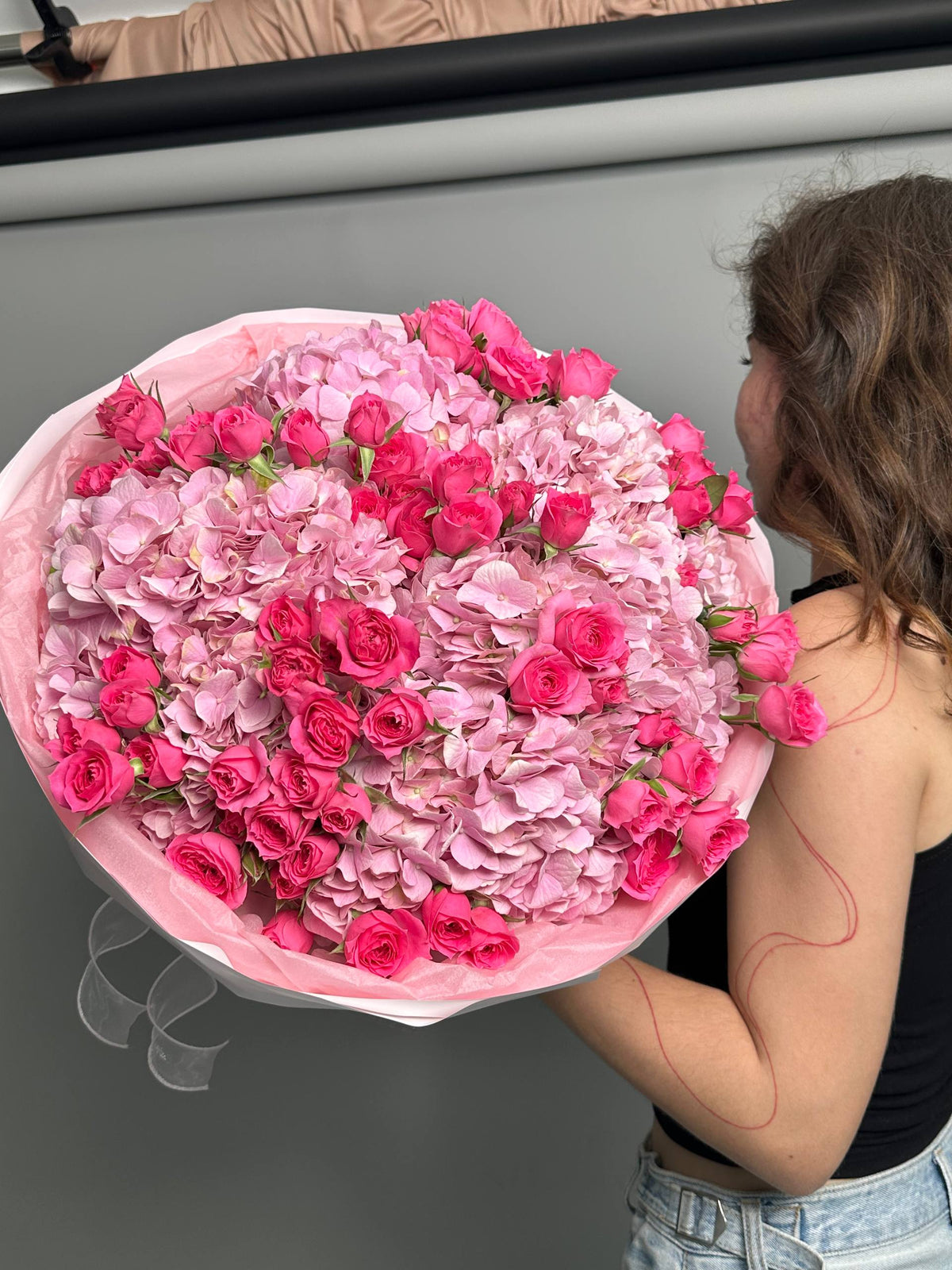 Mix bouquet with bush rose and hydrangeas. Size L