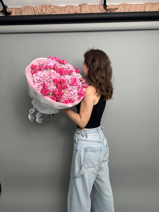 Mix bouquet with bush rose and hydrangeas. Size L