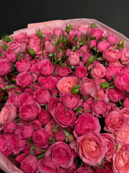 Bouquet of 35 pink Barbie bush roses — LaLa Flowers Pattaya