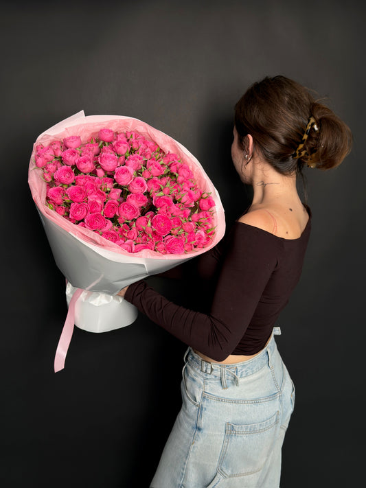 Bouquet of 15 pink Barbie bush roses — LaLa Flowers Pattaya
