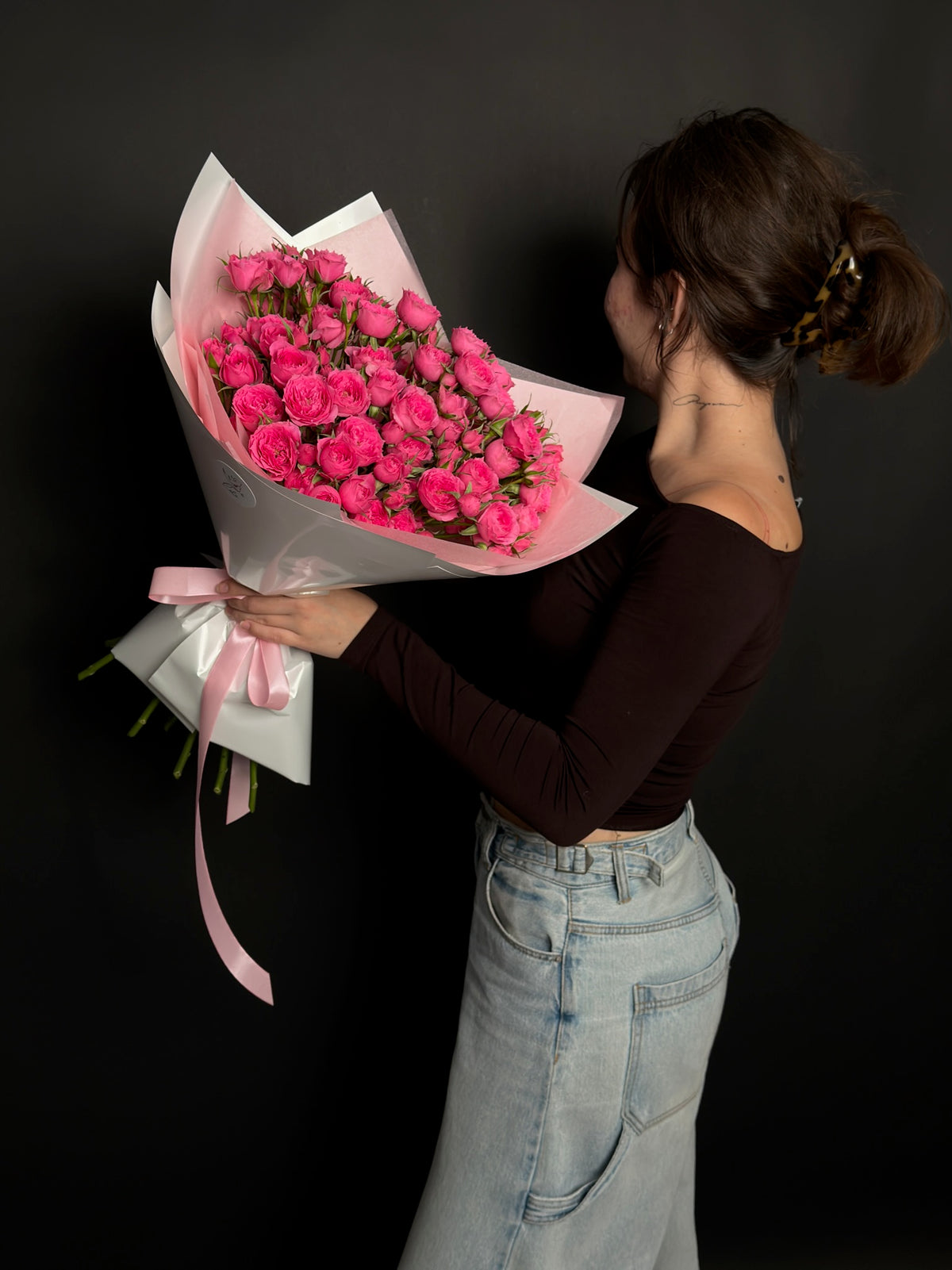 Bouquet of 9 pink Barbie bush roses — LaLa Flowers Pattaya