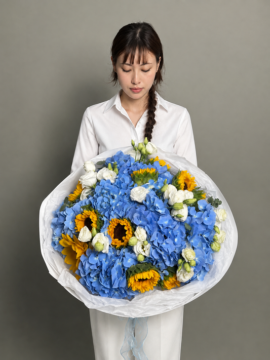 Bouquet with hydrangeas and sunflowers