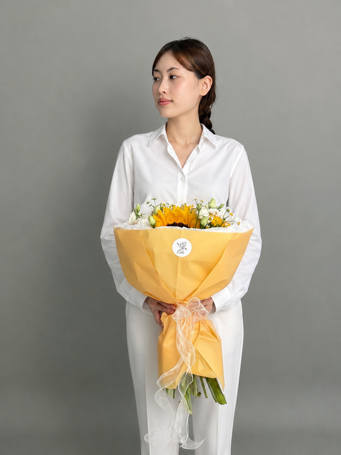 Mixed bouquet with summer flowers