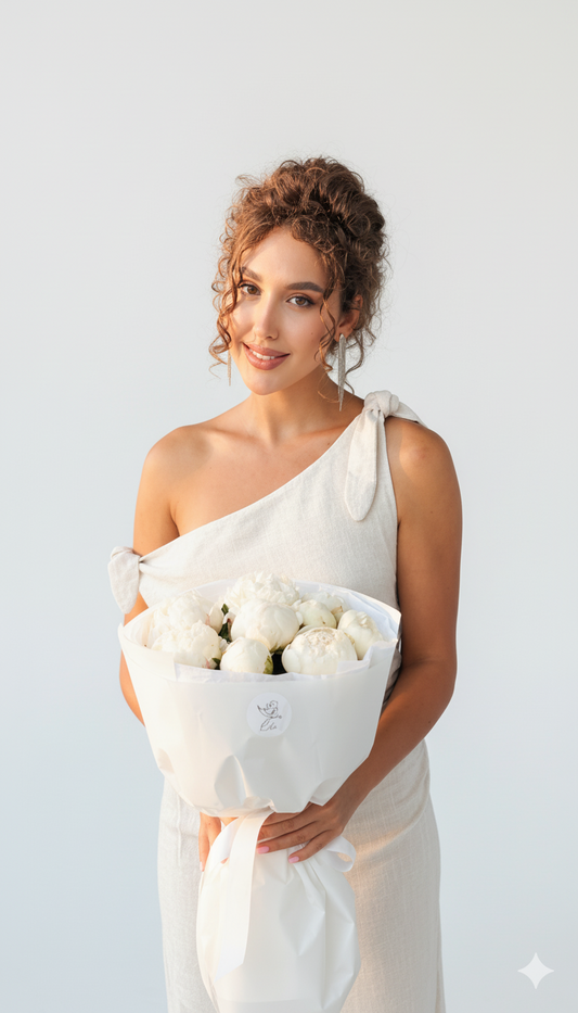 9 пионов премиум класса "Duchesse de Nemours"